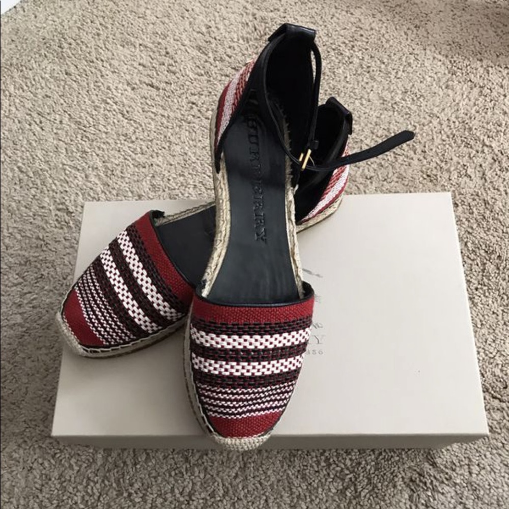 Burberry leather sandals